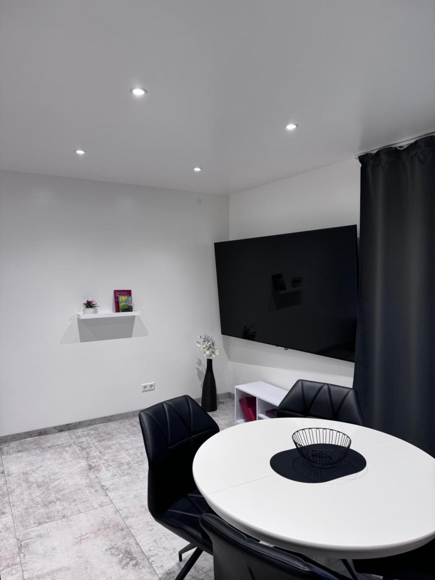 Stylisches City-Apartment Хайлброн Екстериор снимка